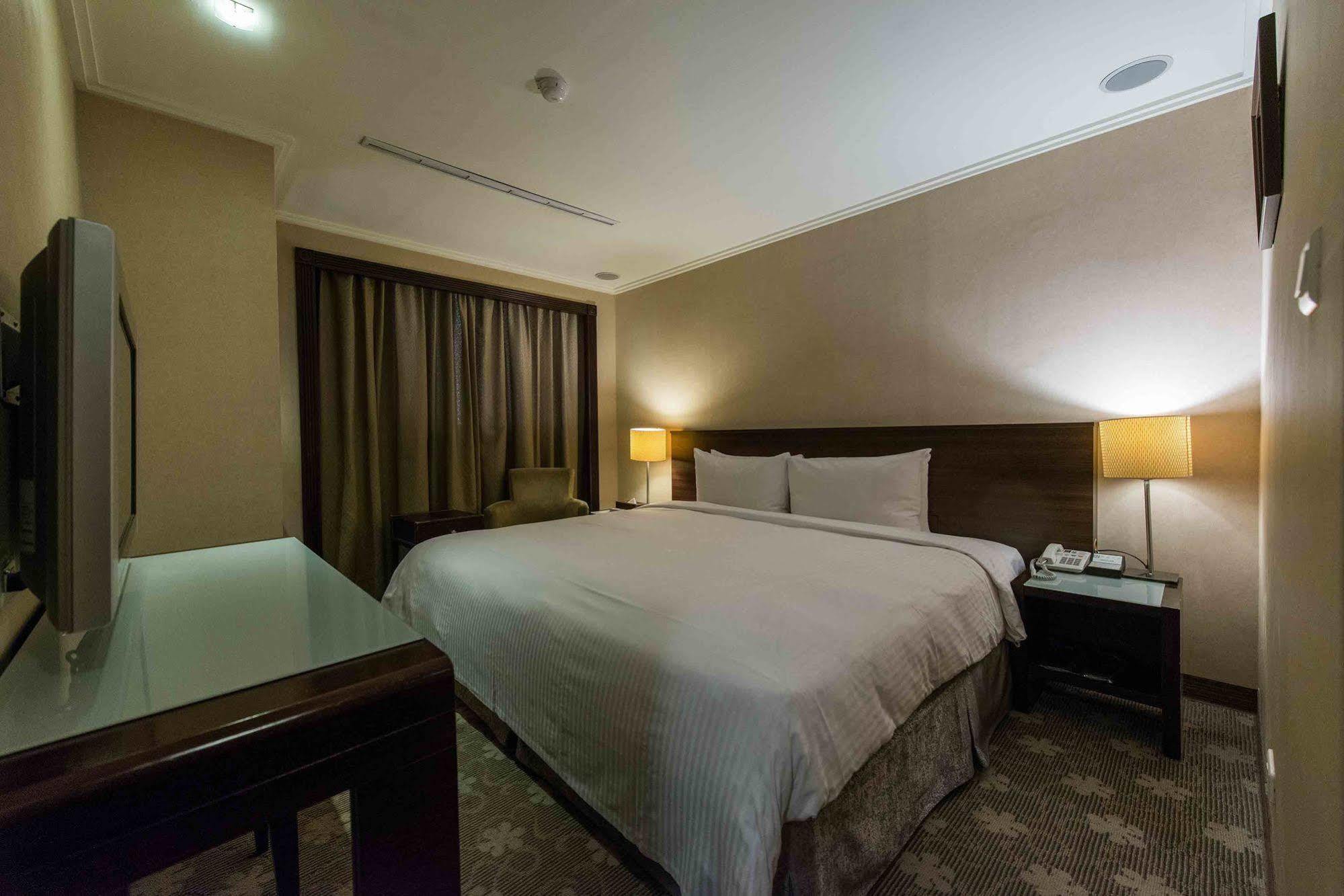 Wish Hotel Тайбэй Экстерьер фото